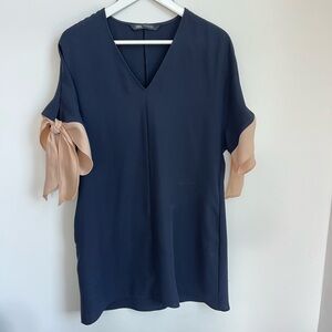 Zara Blue and Tan Short Sleeve Tie Front dress